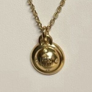 EUC, Elegant Gold Pendant Necklace, See pics for size Info & closeups